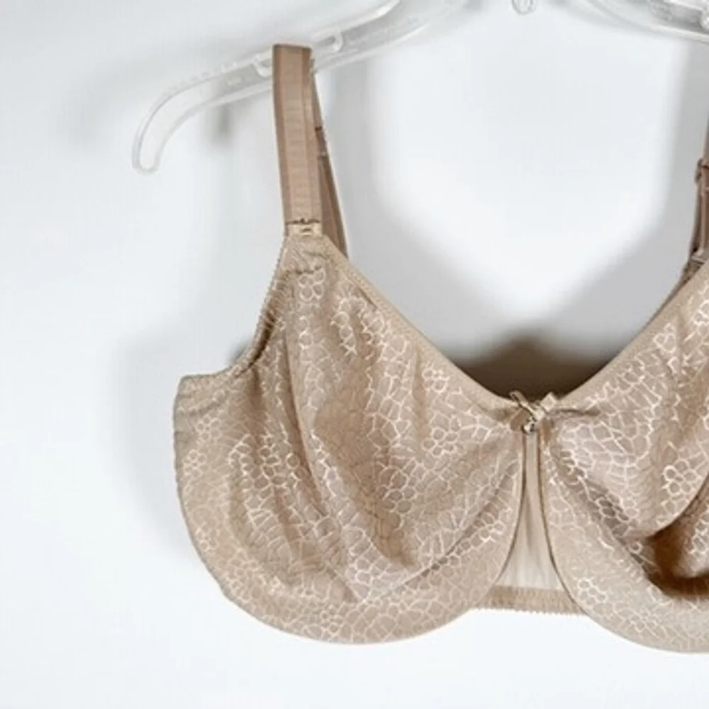 Chantelle C Magnifique Seamless Unlined Minimizer Bra C18910 38H Hazelnut Tan